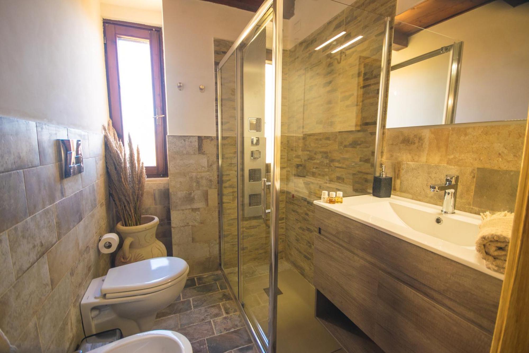 Roman Ruins - Elegant Apartment Olbia Buitenkant foto